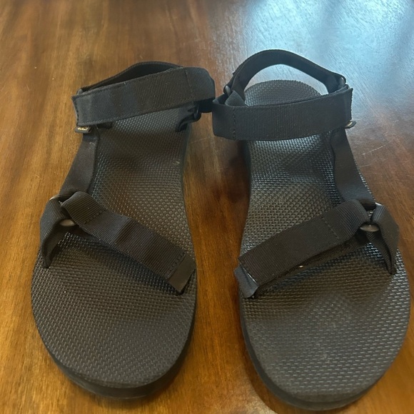 Teva Men's Original Universal Black Sport
Hiking Outdoor Sandals Size 13 - Picture 2 of 7